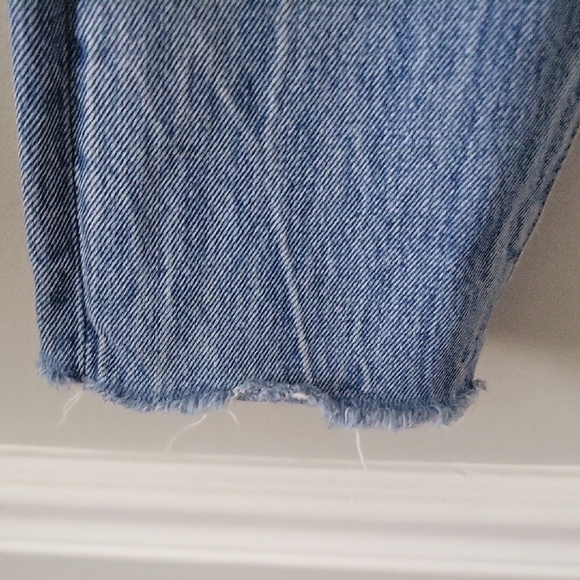 Levi's Raw Hem Jeans (28) - Picture 2 of 10